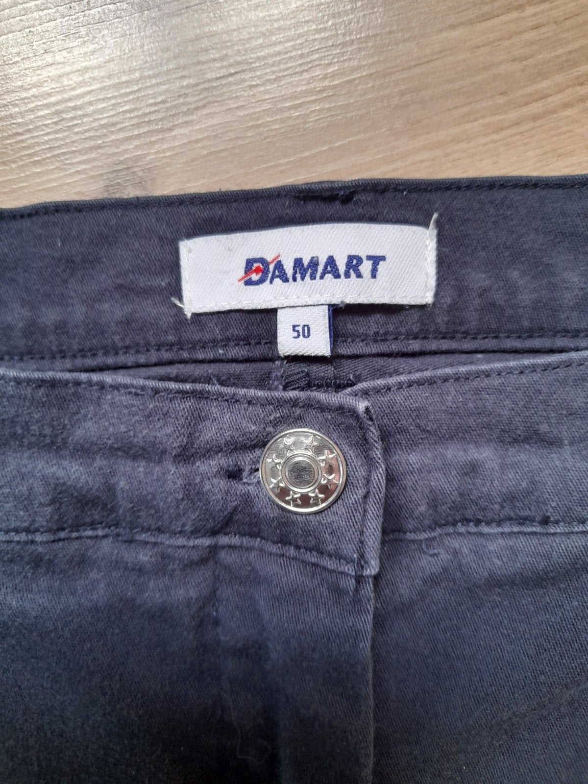 Joli pantalon, NOUVEAU, stretch, mi-long, taille 50, Damart, Enlèvement ou Envoi, Neuf, Bleu