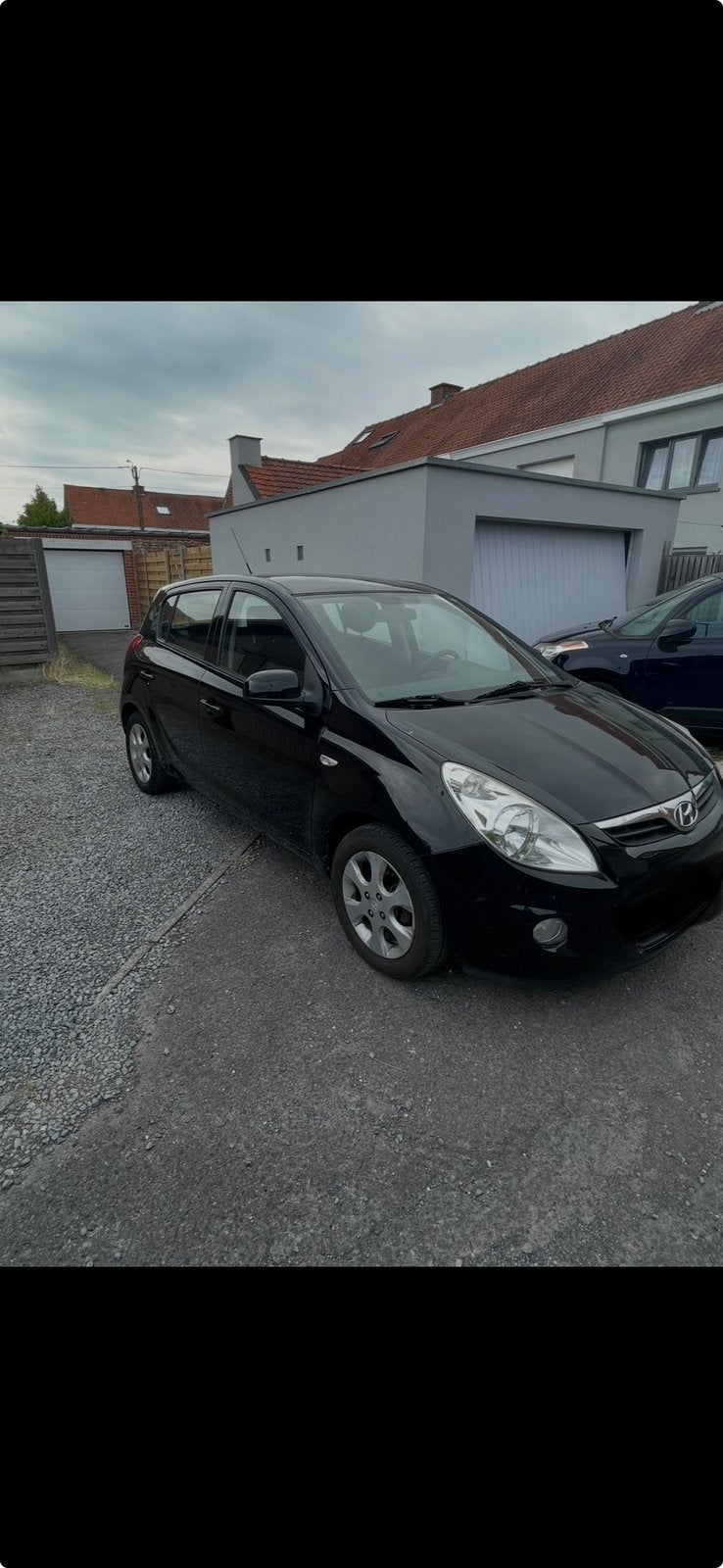 Hyundai I20 1.2 essence « homologuée pour la vente », 57 kW, Achat, Noir, 5 portes