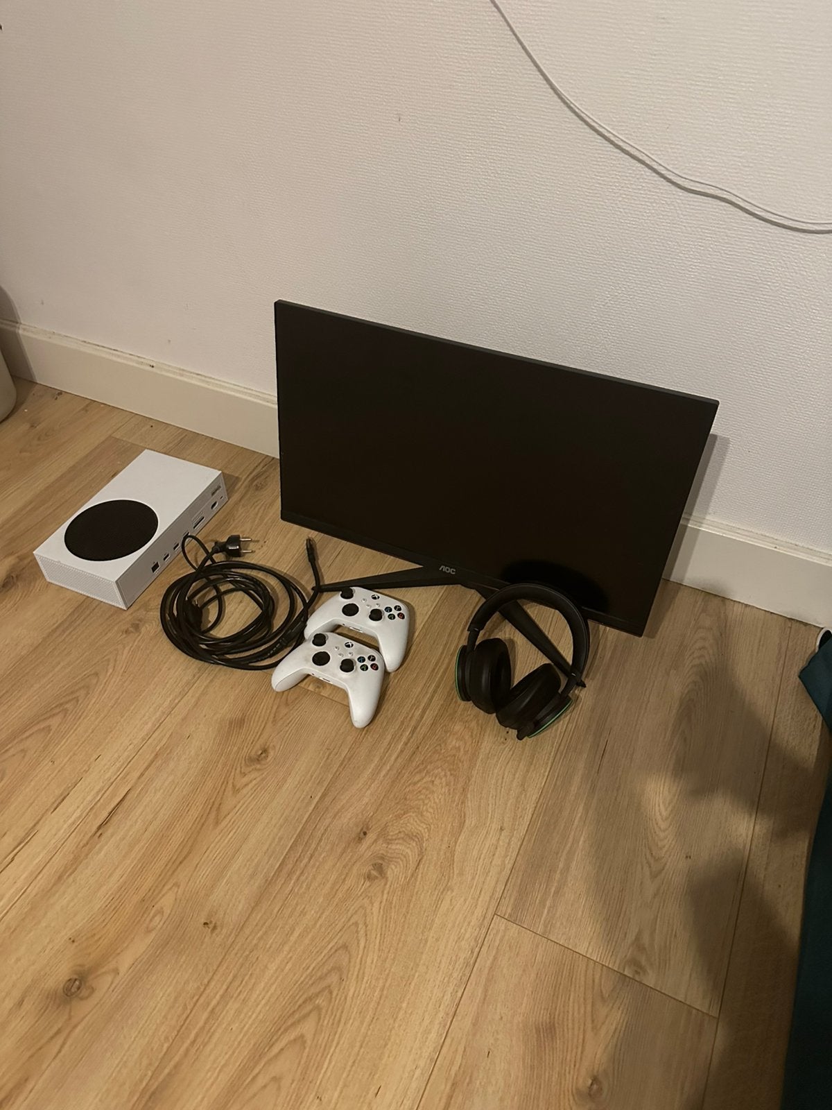 Xbox series s + beelscherm + 2 controllers, Enlèvement, Comme neuf