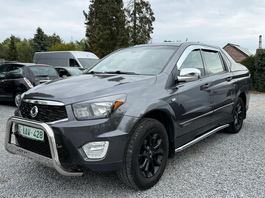 SsangYong Actyon Sports 2.2 diesel 4X4 bj 2018 km 81000, Autos, 177 ch, Argent ou Gris, Achat, 5 portes
