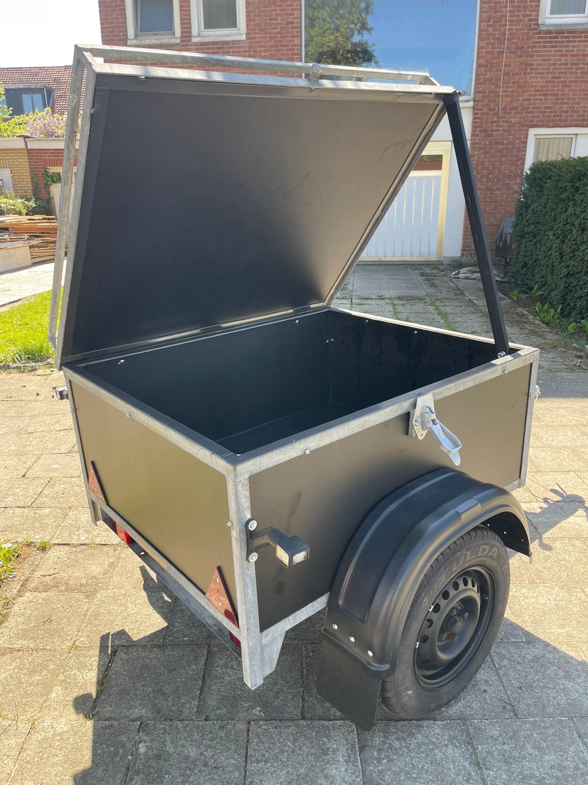 Bagage aanhangwagen, Ophalen, Zo goed als nieuw