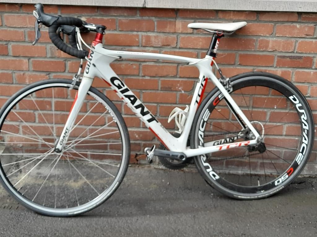 Racefiets . Merk GIANT.Wit en rood kleurig ., Fietsen en Brommers, Fietsen | Racefietsen, Ophalen of Verzenden