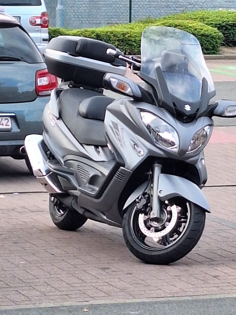 Burgman AN 650 Z, LED Verlichting, Occasion, Particulier, Meer dan 35 kW