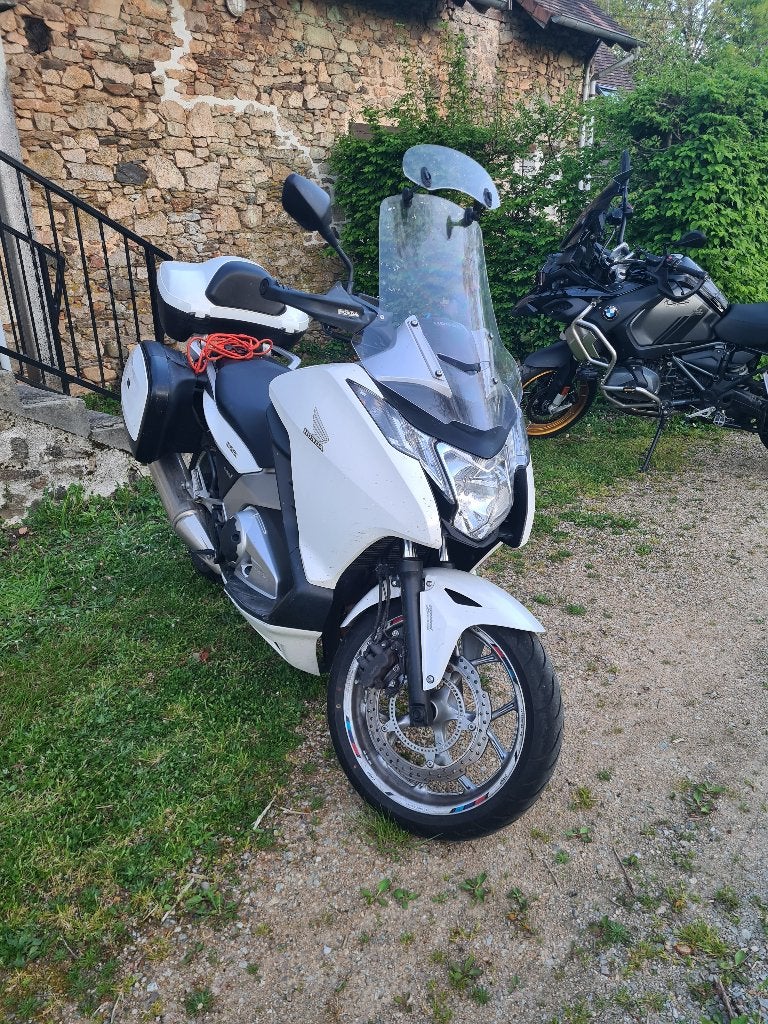 Honda integra, Motos, Particulier, 700 cm³, Automatique
