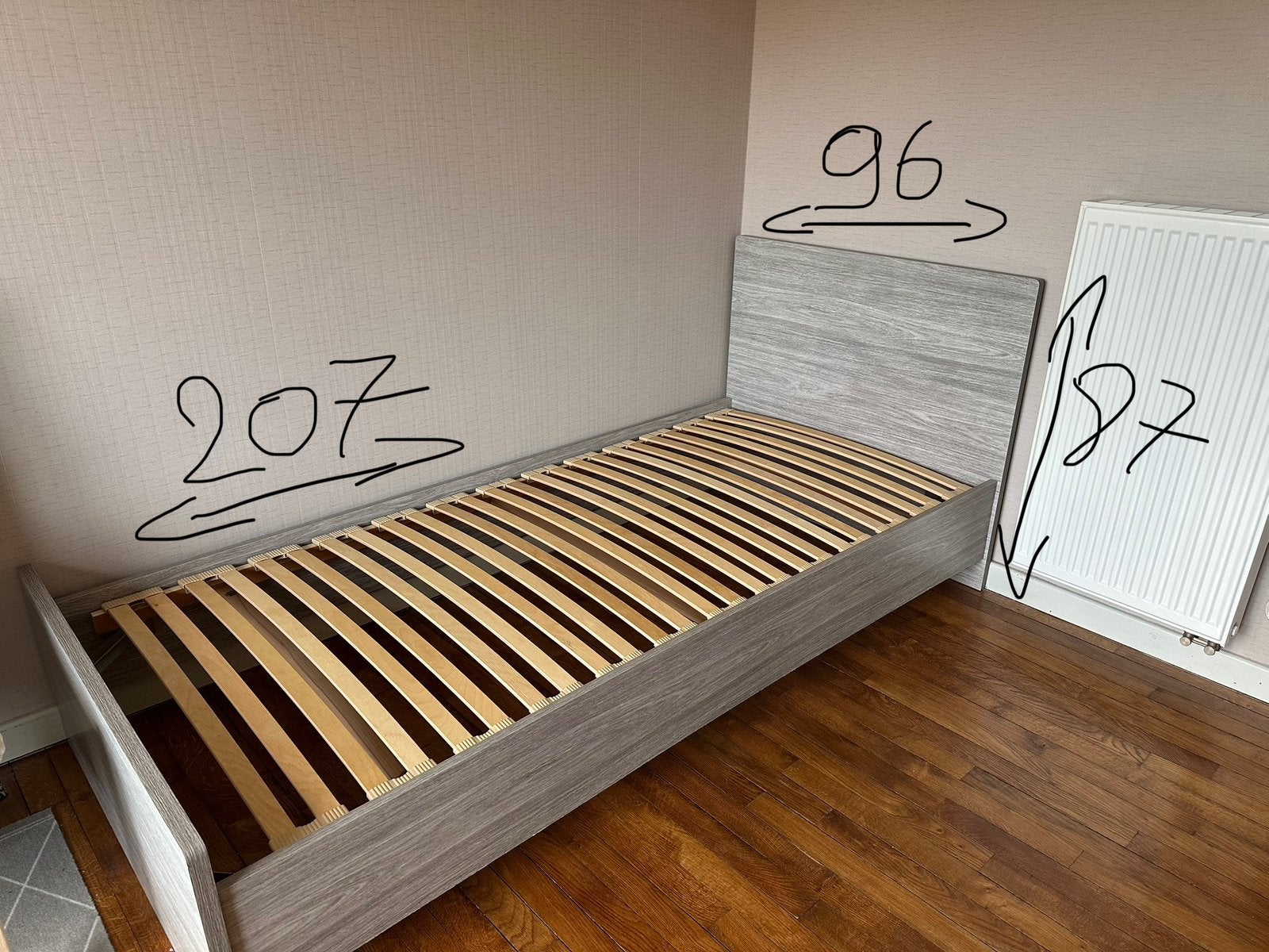 Eenpersoonsbed, Huis en Inrichting, Slaapkamer | Bedden, Ophalen, Zo goed als nieuw