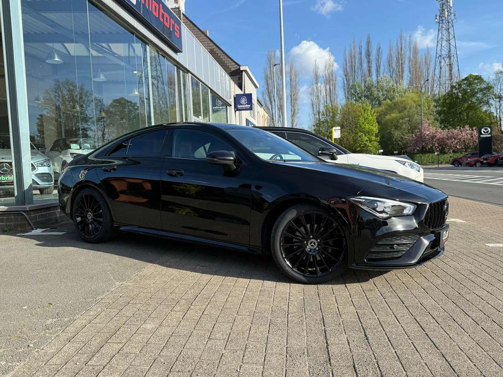Mercedes-Benz CLA-Klasse 200 AMG PACK / SFEERVERLICHTING / D, Auto's, Automaat, Gebruikt, 4 cilinders, Alcantara