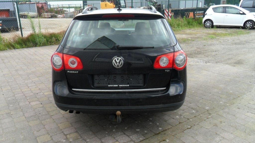 Volkswagen Passat, Auto's, Volkswagen, Beige, 4 cilinders, Zwart, Leder