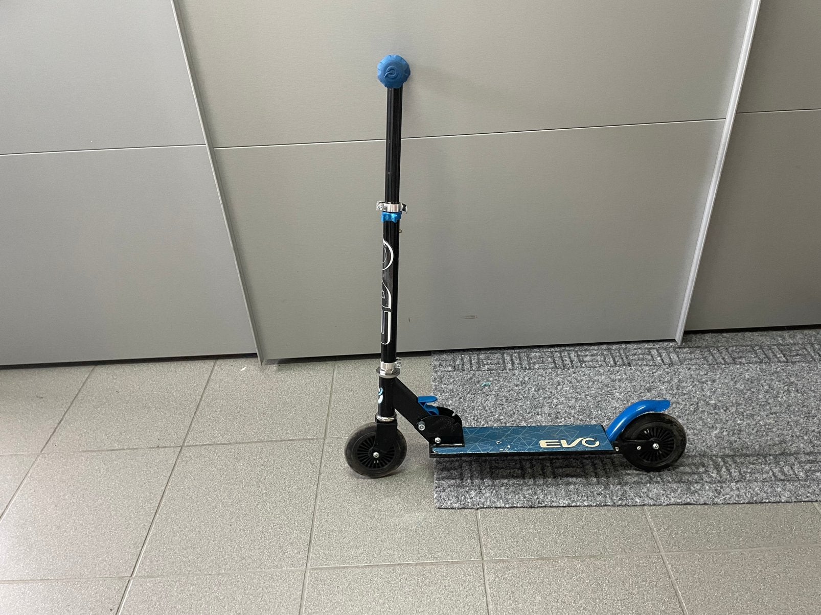 Kinderstep, Enlèvement, Comme neuf