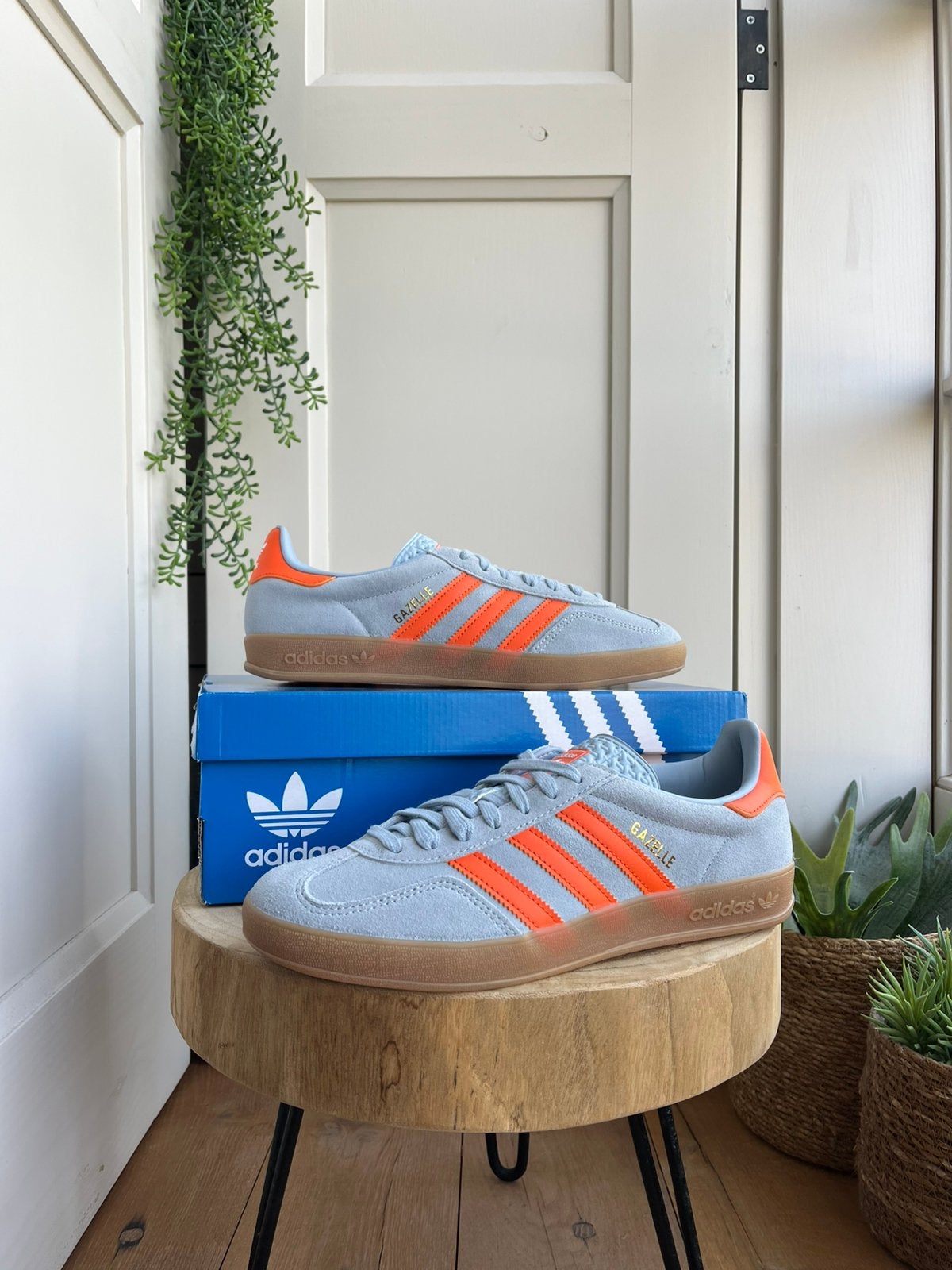 adidas Originals - Gazelle - 42,5 - blue orange, Ophalen of Verzenden, Zo goed als nieuw