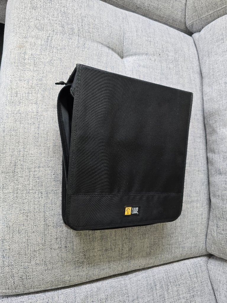 Opbergtas Case Logic voor 240 CD / DVD /BluRay, Enlèvement, Utilisé, Housse, Noir