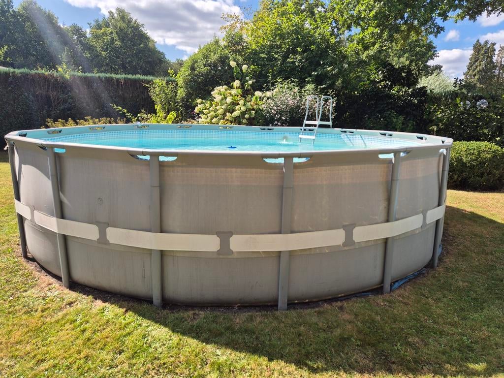 Intex zwembad met alle toebehoren; 549 op 132 cm, Tuin en Terras, Ophalen