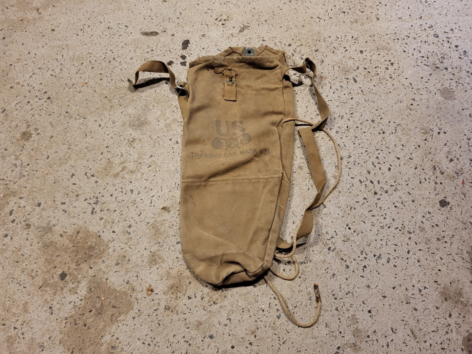Housse training gazmask M1A1, US 2WW, Collections, Envoi