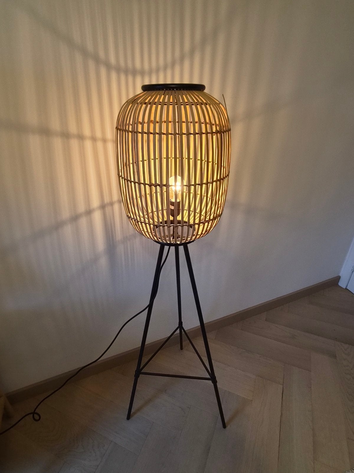 lampadaire trepied en bambou (leenbaker), Enlèvement, Utilisé