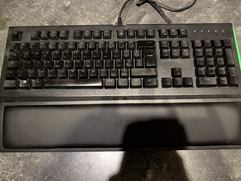 Razer Cynosa Chroma met polssteun (gamingtoetsenbord), Computers en Software, Toetsenborden, Gaming toetsenbord, Ophalen of Verzenden