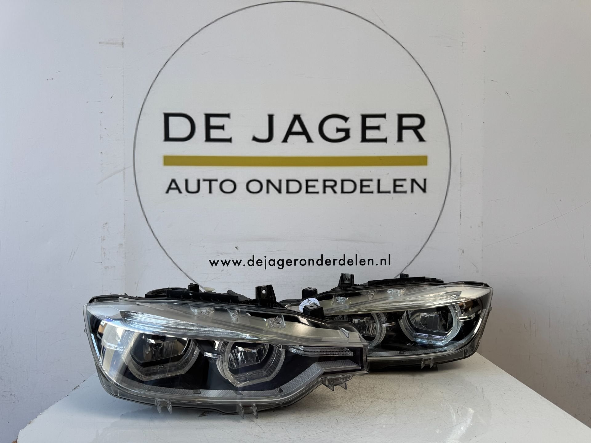 Phares Full LED pour BMW S rie 3 F30 F31 LCI 9883501 7471306, Petuelring 130
80788  Munich, DE, Info@bmw.de, Utilisé, BMW