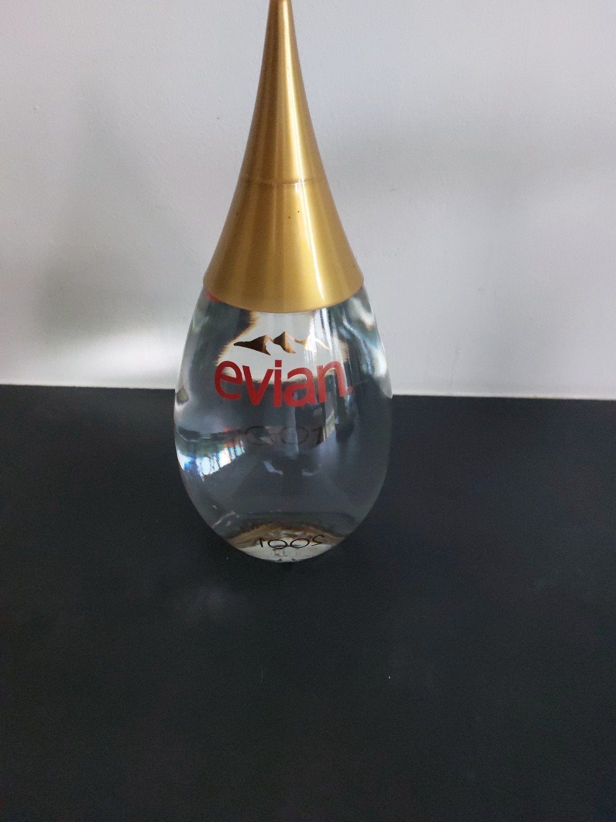Evian, Collections, Enlèvement ou Envoi