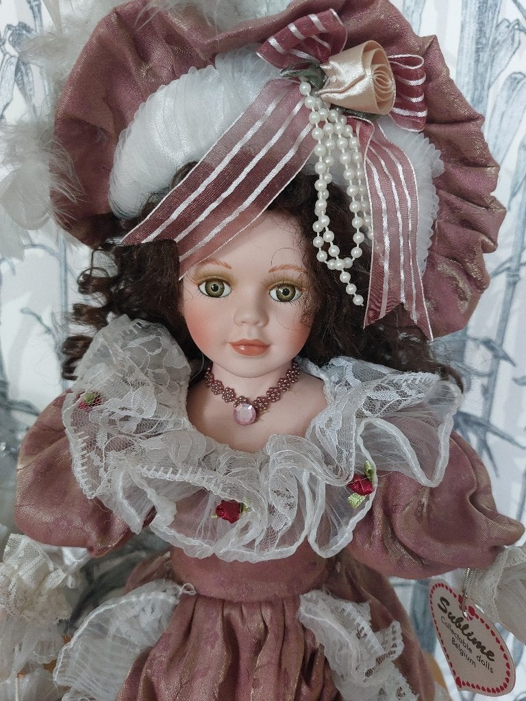 Poupée de collection porcelaine robe marquise, Collections, Enlèvement ou Envoi, Comme neuf, Poupée
