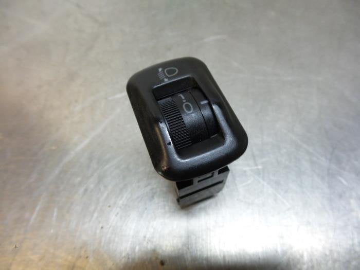 Commutateur phare hauteur réglable d'un Daihatsu Cuore (Cuo, Daihatsu, -, 3 mois de garantie, Utilisé