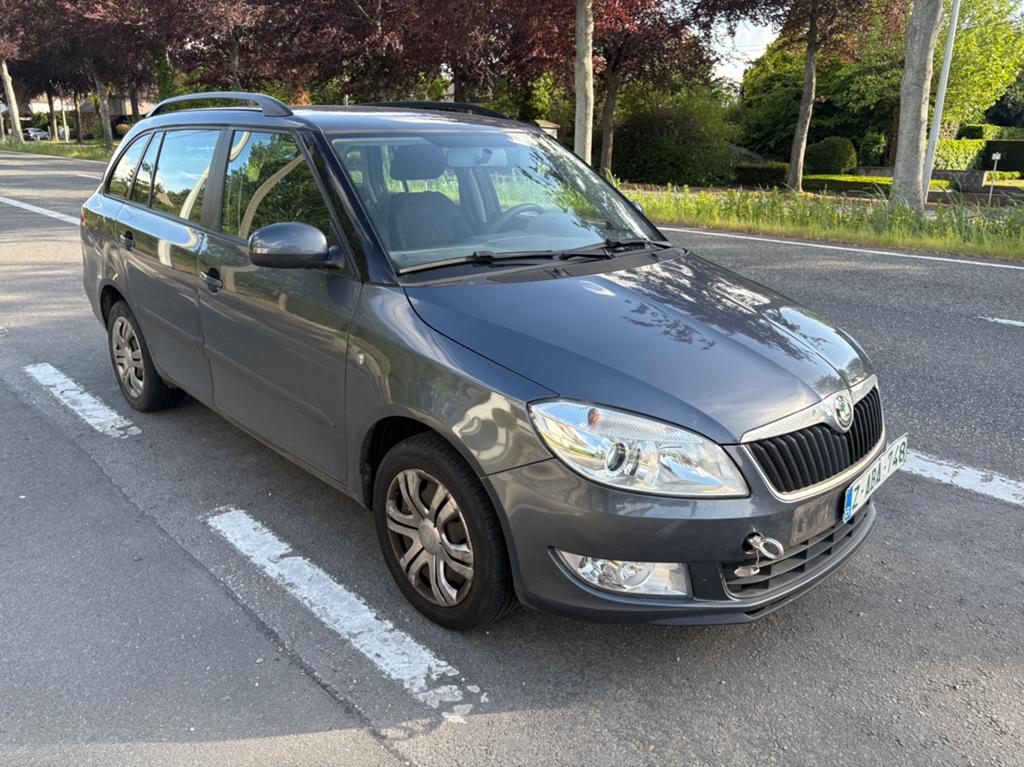 Skoda fabia 1200 essence climatisation 125000 km, Autos, Euro 5, Achat, Entreprise, Essence