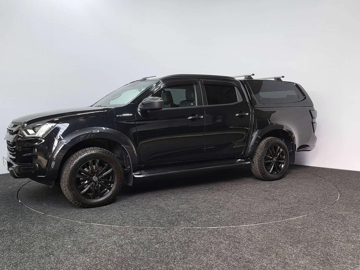 Isuzu D-max 1.9 TurboD 4WD V-Cross| Led | Leder | CarPlay |, Autos, Cuir, Achat, Entreprise, 120 kW