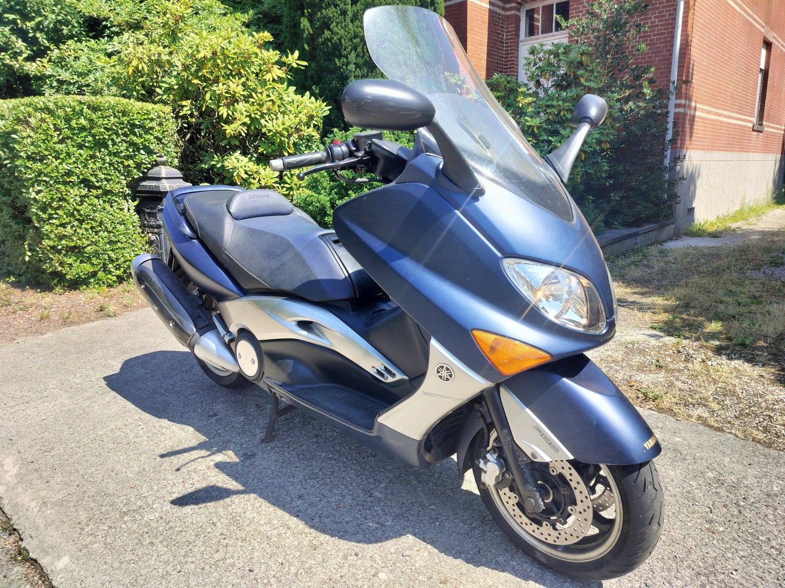 T-Max 500, Particulier