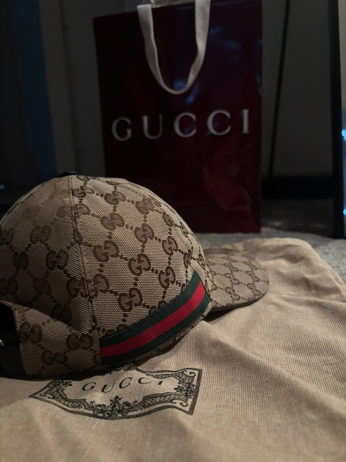 gucci pet, Ophalen of Verzenden, Zo goed als nieuw, Pet