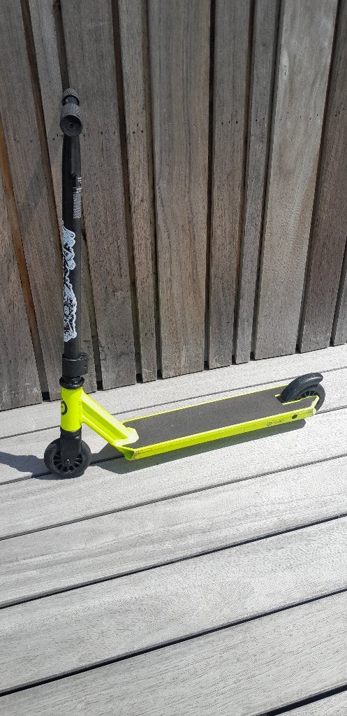 Freestyle- / stunt- step Oxelo MF 100 v.a. 5 jaar -fluo geel, Ophalen, Gebruikt, Gewone step, Oxelo (Decathlon)