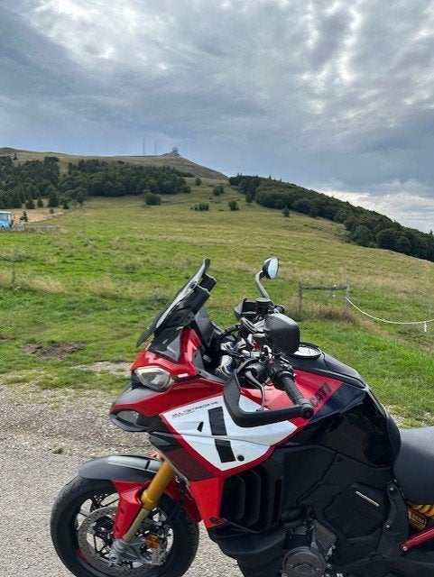 ducati multistrada v4 pikes pedentrada v4, Occasion, 4 cilinders, Handvatverwarming, Particulier