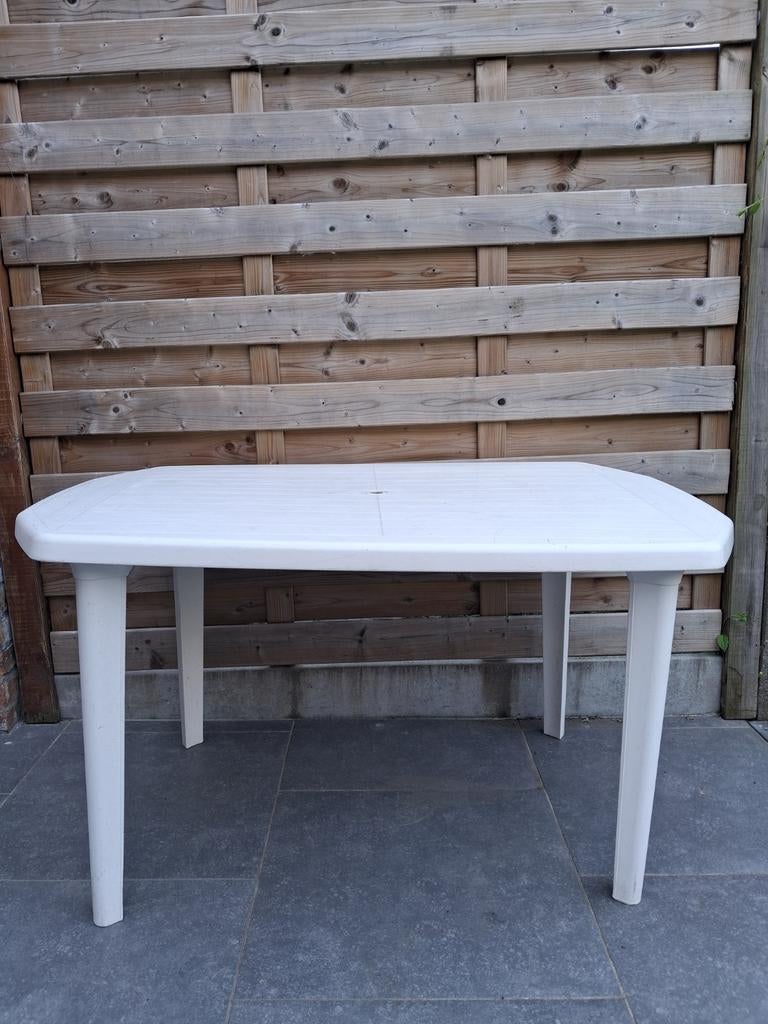 Table de jardin Hartmann 130 cm à 85 cm, Enlèvement, Utilisé, Synthétique