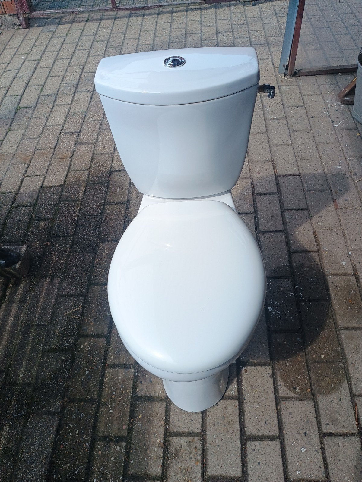 wc pot met deksel, Ophalen, Zo goed als nieuw