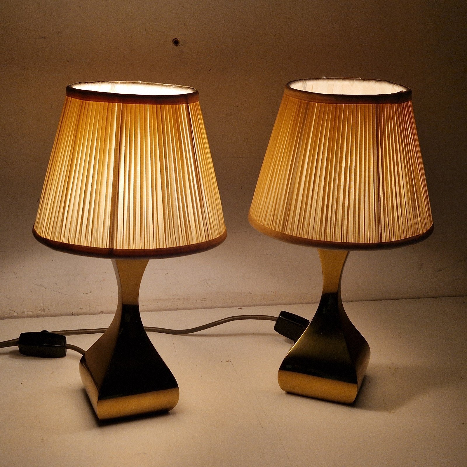 deknudt set zware koperen design tafellampen, Antiek en Kunst, Ophalen of Verzenden