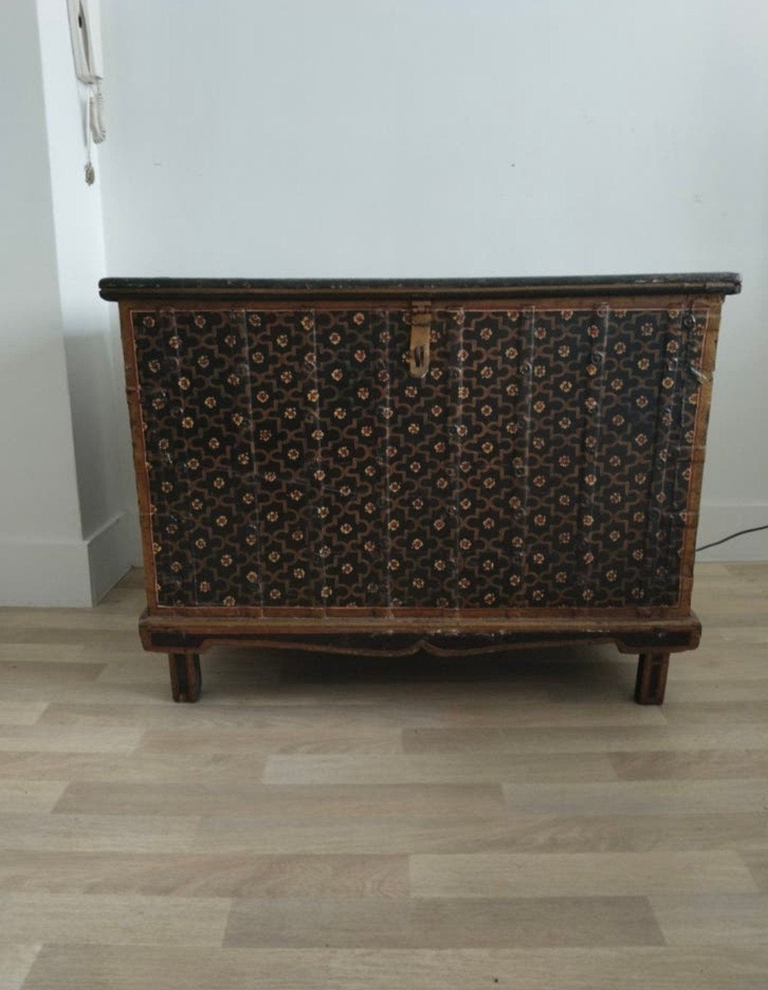 Antiek massief houten kist, Ophalen