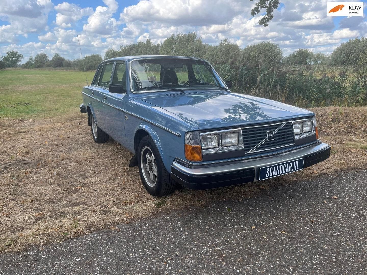 Volvo 244 2.1 GLE automaat, Auto's, Blauw, Bedrijf, Berline, Te koop