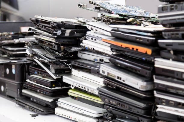 Ophaling oude/defecte computers,laptops,servers,kabels,…, Ophalen
