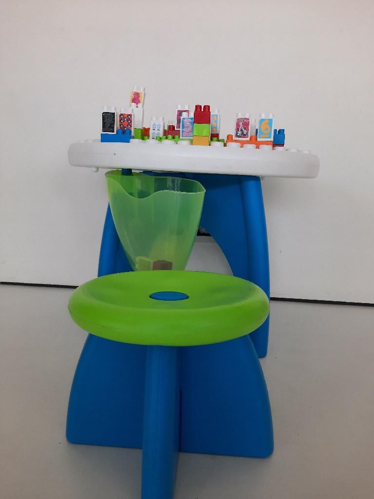blokkentafel met stoel, Kinderen en Baby's, Ophalen, Gebruikt