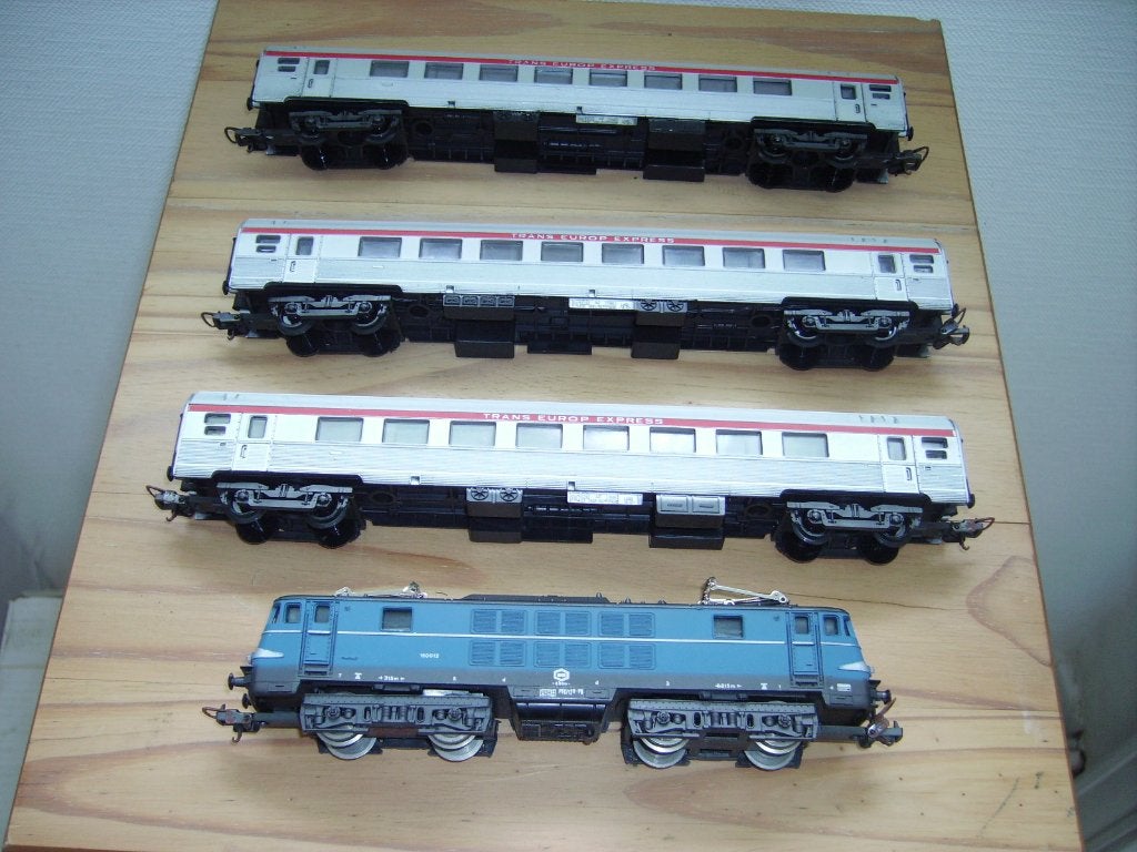 LOC ÉLECTRIQUE LIMA NMBS 150012 ET 3  CHARIOTS TEE INOX, Analogique, Enlèvement ou Envoi, Comme neuf, Courant continu