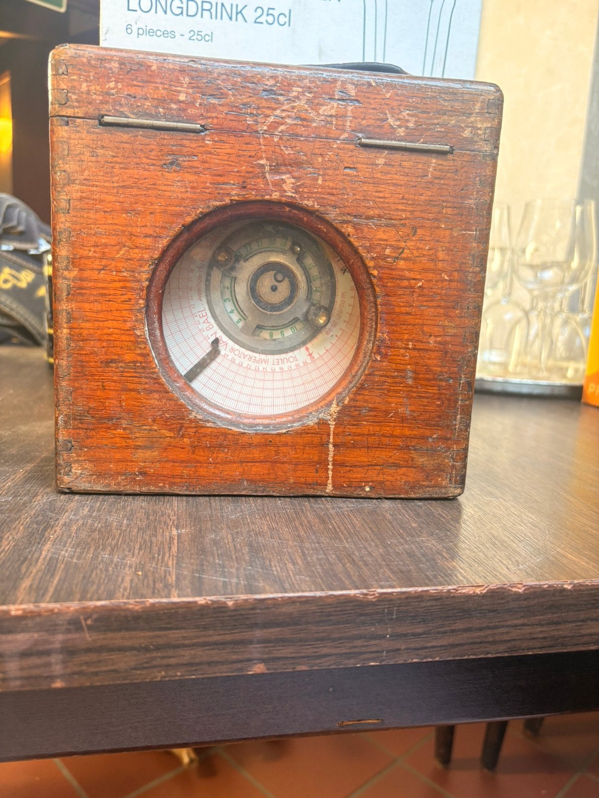 J. Richard Paris registrerende thermometer in houten kist, Antiek en Kunst, Antiek | Tv's en Audio, Ophalen