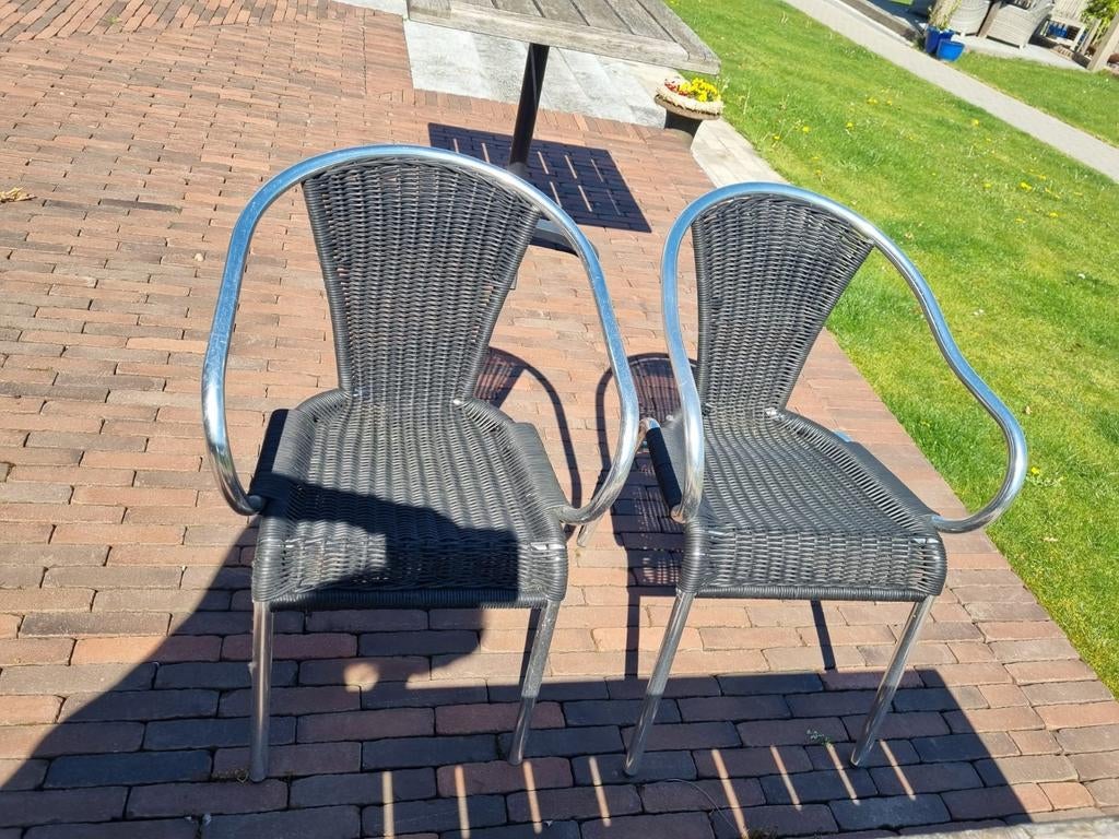 Terrasstoelen, Ophalen