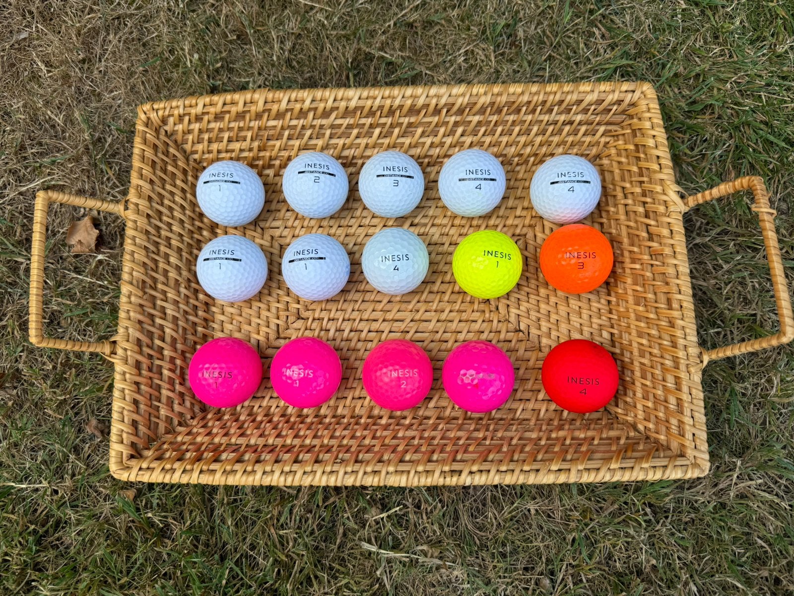 15 golfballen Inesis, Sport en Fitness, Golf, Ophalen, Zo goed als nieuw, Bal(len)