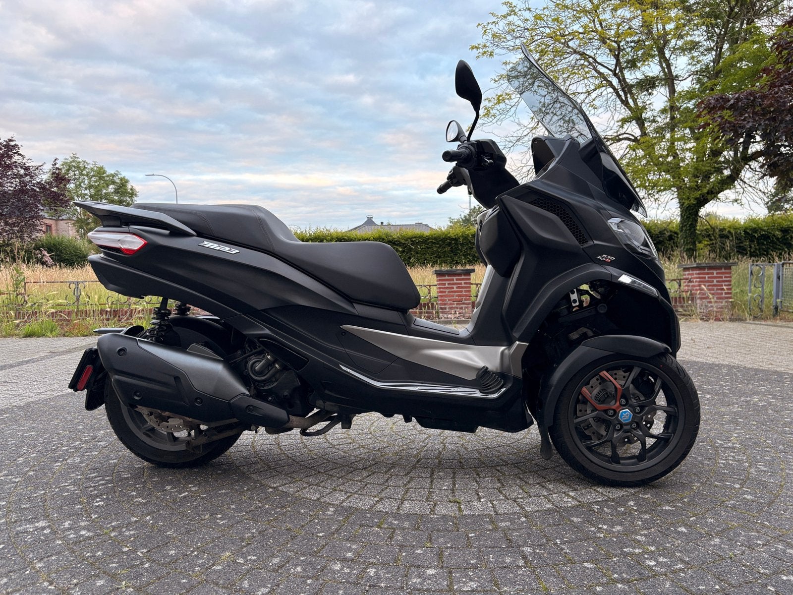 Piaggio MP3 Exclusive 530 hpe, Ophalen, 530 cc, Zo goed als nieuw, Benzine