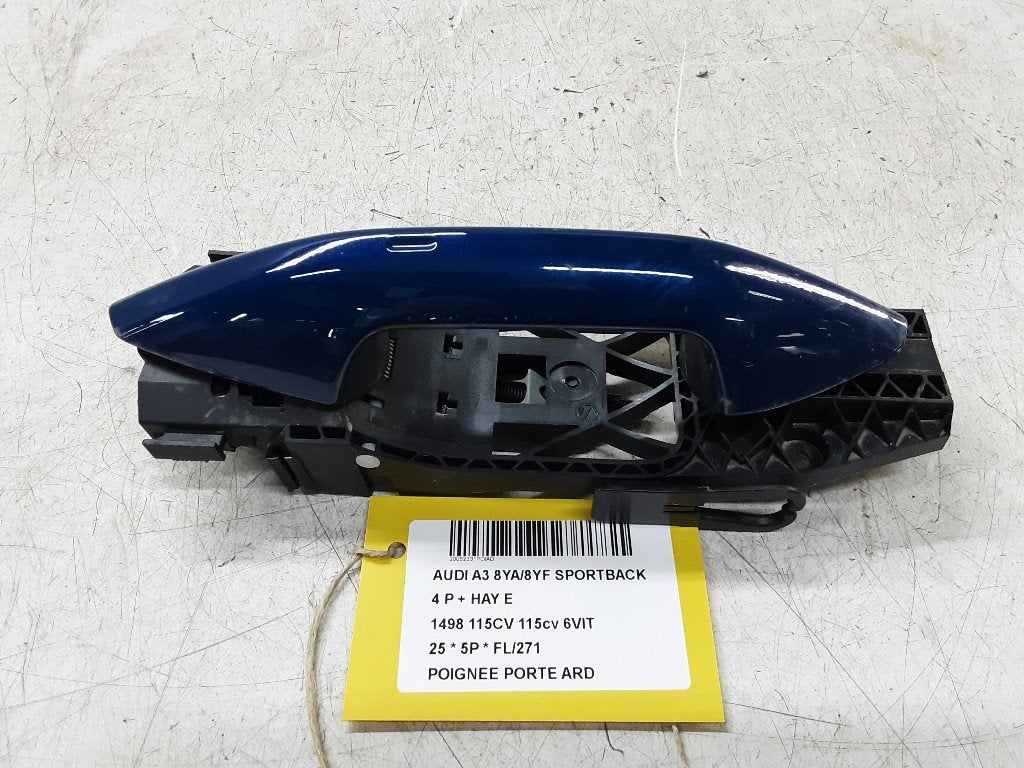 POIGNEE EXTERIEURE ARRIÈRE DROITE Audi A3 Sportback (8YA), Auto-Union-Straße  1,
85057  Ingolstadt, DE, Info@audi.de, Audi, Utilisé