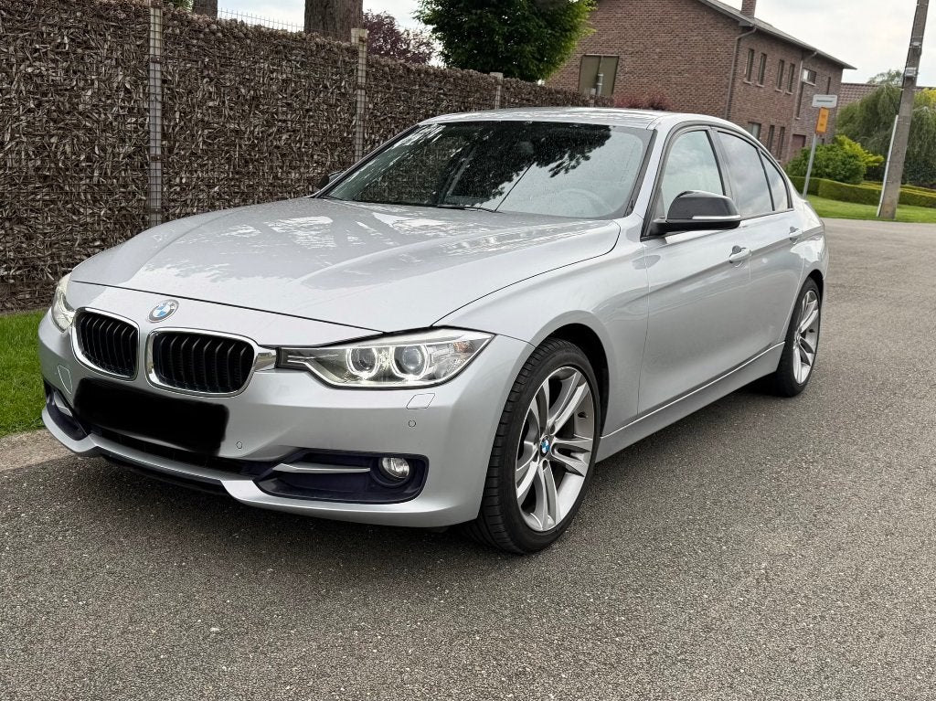 BMW 320d Automaat Sport Line – Xenon – Navi – PDC – Keyless, Auto's, BMW, Automaat, Euro 5, Achterwielaandrijving, 1995 cc