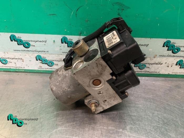 ABS Pomp van een Opel Meriva (Meriva 03-), Gebruikt, -, -, Opel