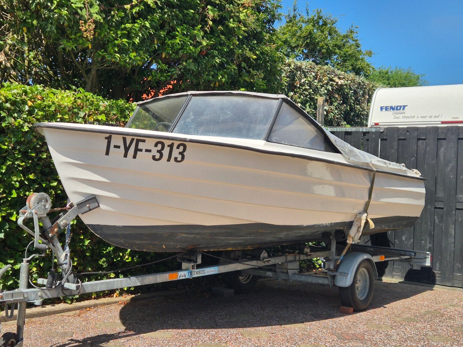 KMV With Vital 15 speedboot/visboot + trailer +20 pk, Utilisé, Moteur hors-bord, 1.80 mètres, Polyester