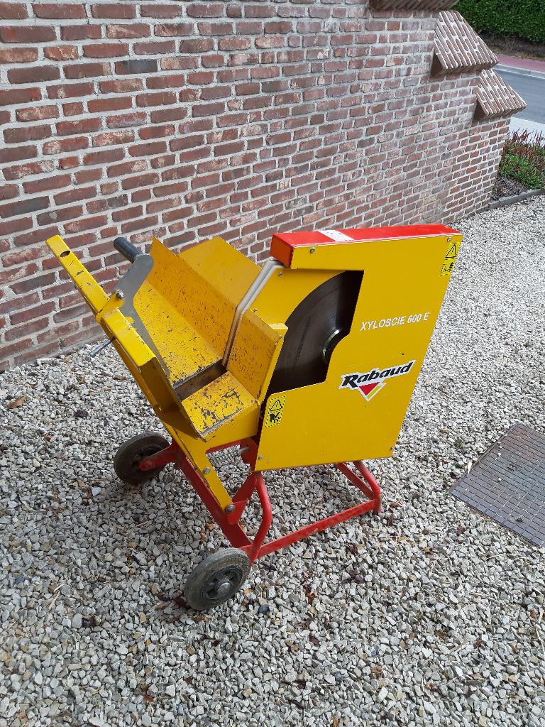scie a bois, Enlèvement, Utilisé