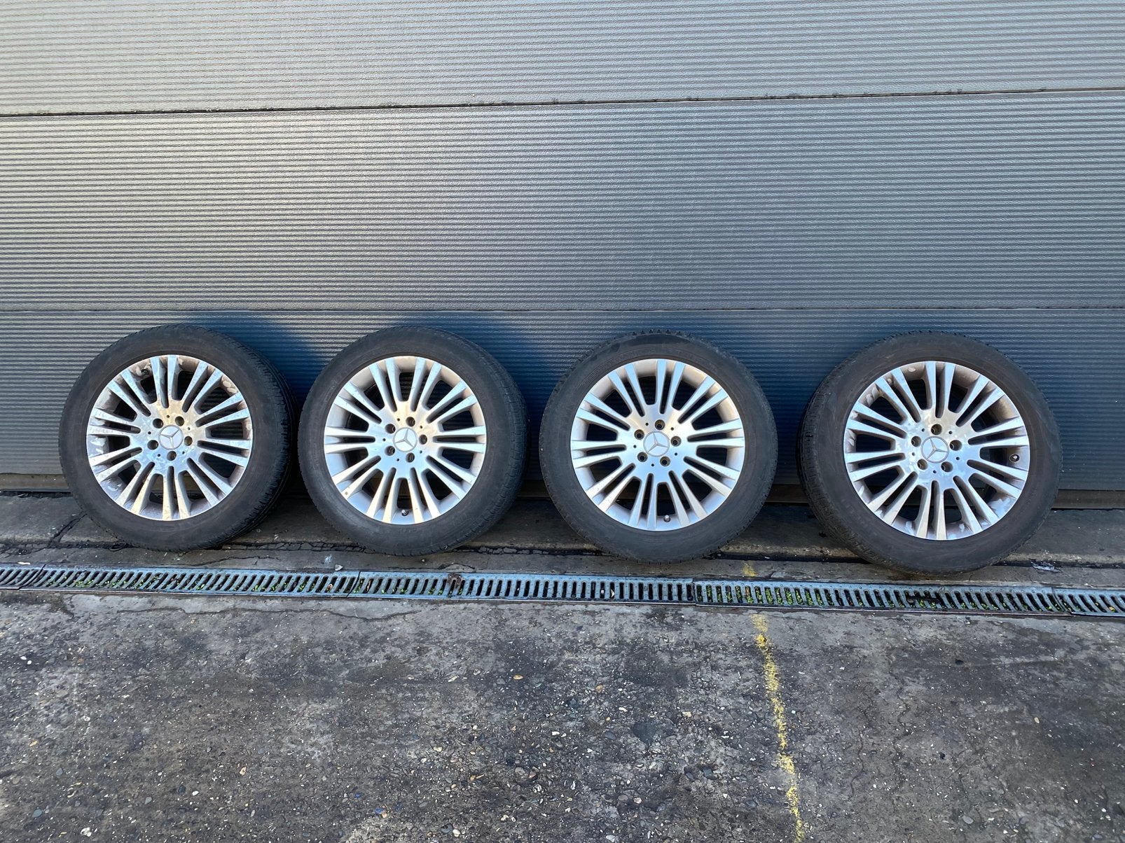 Jantes d'origine Mercedes-Benz Vito/Viano., Autos : Pièces & Accessoires, Pneus et Jantes, 4 Saisons, Véhicule utilitaire, 18 pouces