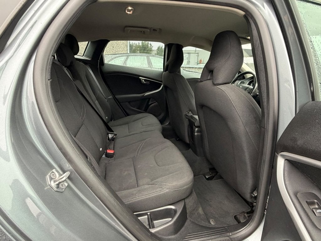 Volvo V40 ( Stock ID 14382) — 14