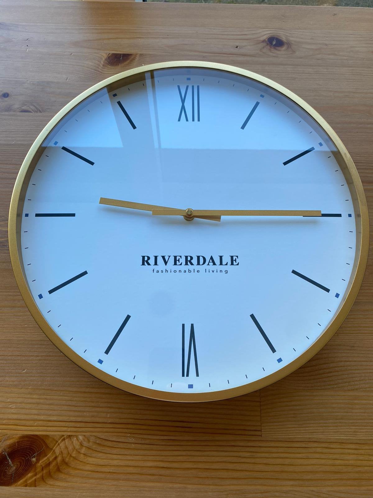 Riverdale klok, Huis en Inrichting, Ophalen, Wandklok, Analoog, Werkt op batterijen