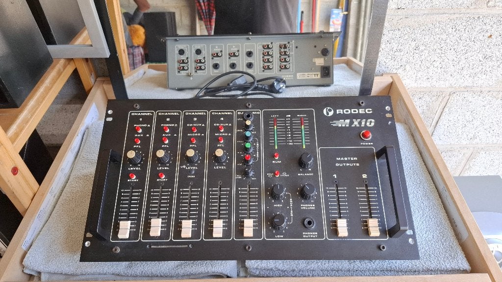 Rodec MX10 in topstaat, Muziek en Instrumenten, Ophalen, Zo goed als nieuw