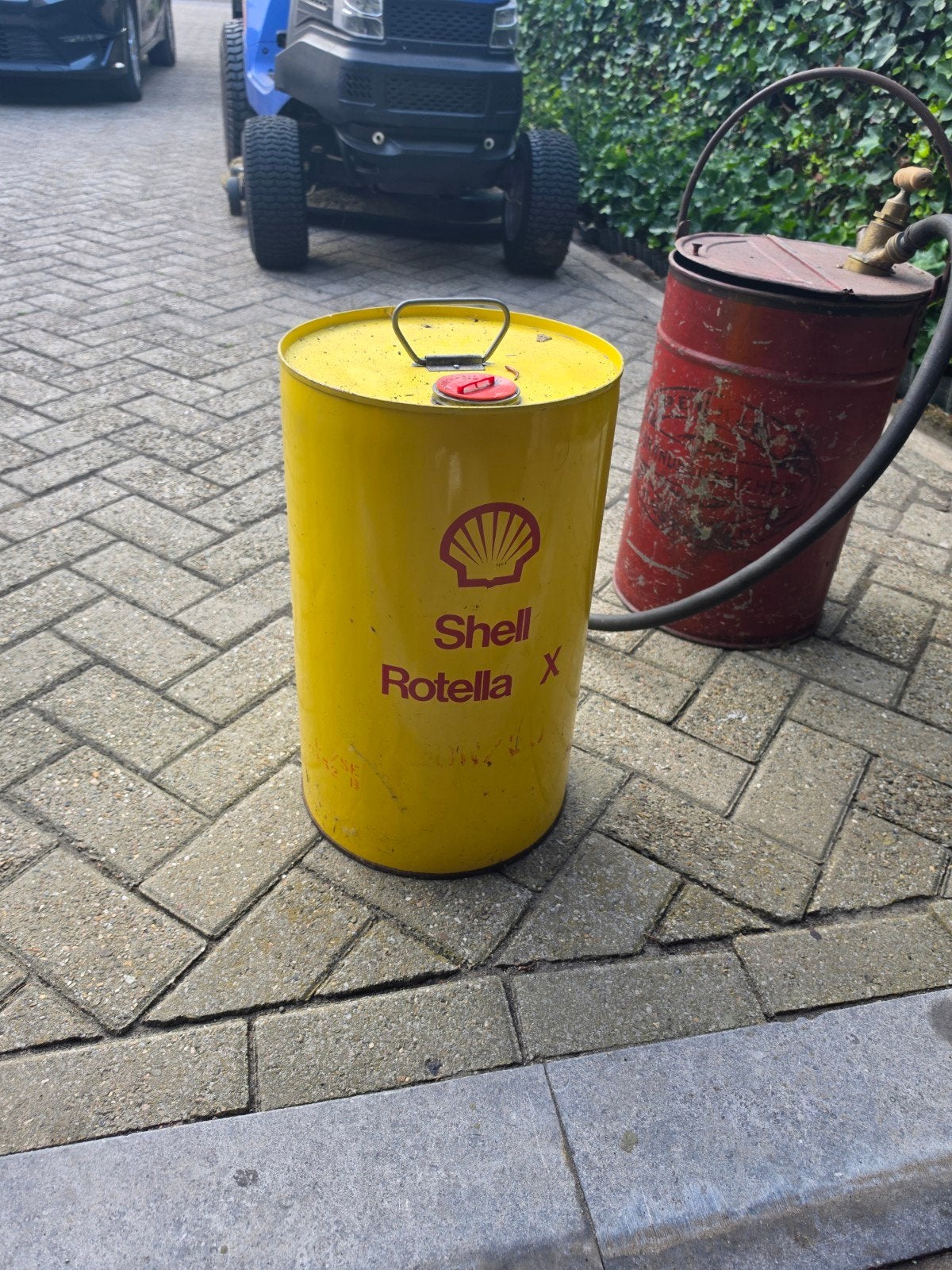 Olie ton Shell, Verzamelen, Ophalen